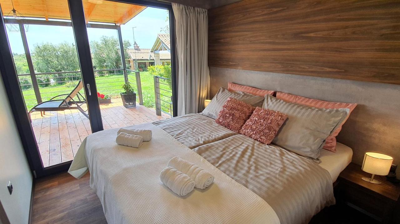 Collis Winery - Family & Friends - Mobilhome Ровин Екстериор снимка