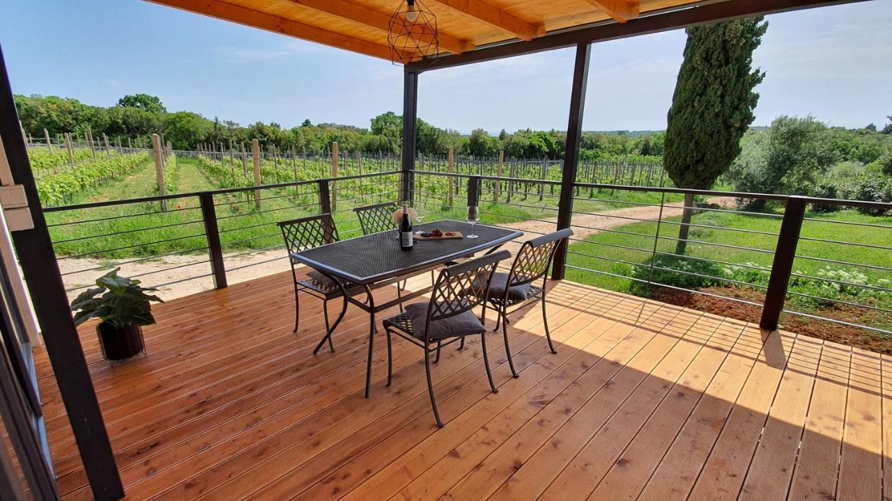 Collis Winery - Family & Friends - Mobilhome Ровин Екстериор снимка