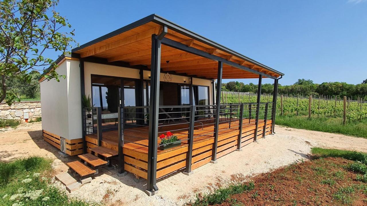 Collis Winery - Family & Friends - Mobilhome Ровин Екстериор снимка